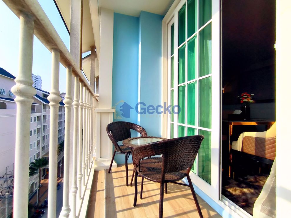 2 Bedrooms Condo in Grand Florida Beachfront Condo Resort Na Jomtien C010602 (Photo 1)