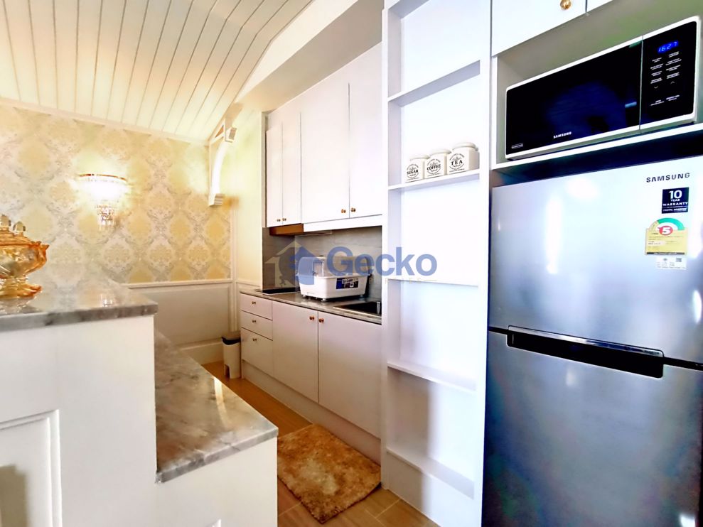 2 Bedrooms Condo in Grand Florida Beachfront Condo Resort Na Jomtien C010602 (Photo 3)