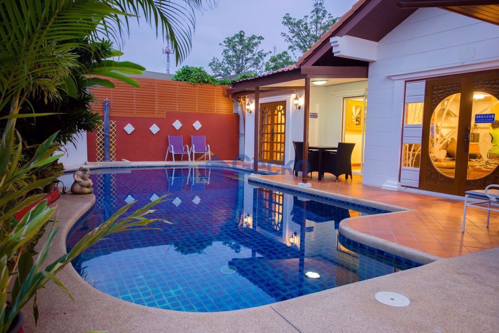 4 ห้องนอน บ้าน in Grand Condotel  จอมเทียน H010630 (Photo 1)