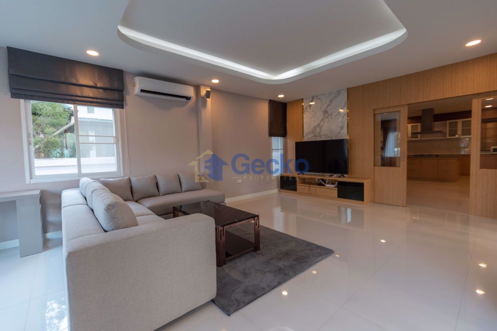 3 Bedrooms House in SP Village 5  East Pattaya H010653 (Photo 4)