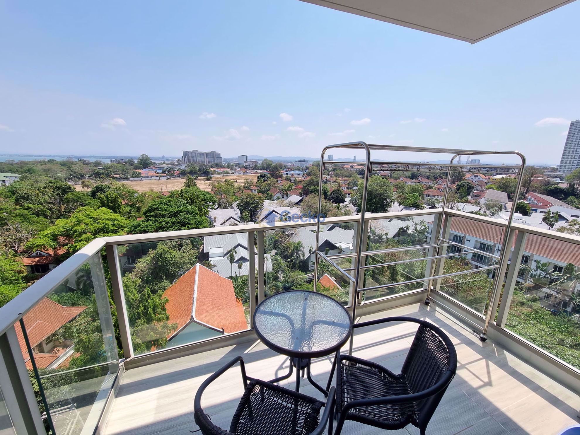 1 Bedroom Condo in The Riviera Wong Amat Beach Wongamat C010655