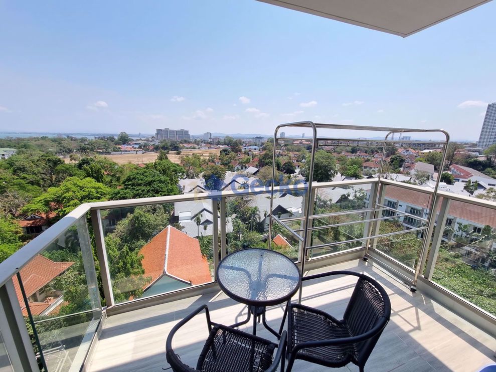 1 Bedroom Condo in The Riviera Wong Amat Beach Wongamat C010655 (Cover Photo)