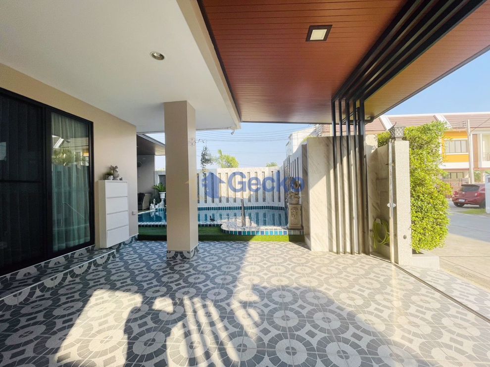 4 Bedrooms House in The Delight Cozy  East Pattaya H010658 (Photo 3)