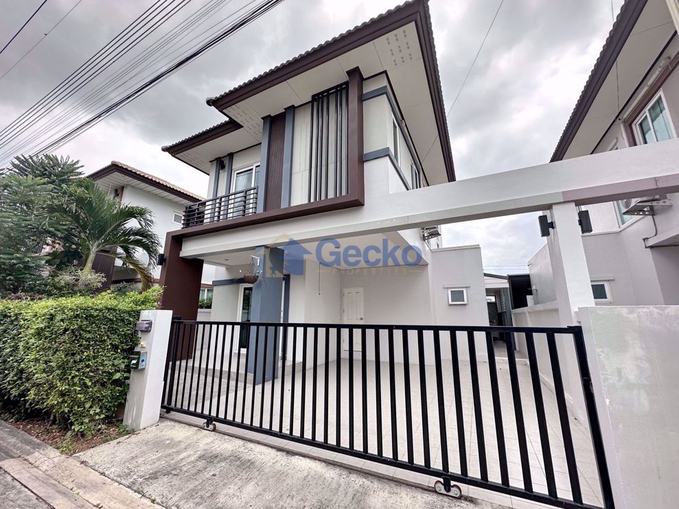 3 Bedrooms House in The Pattalet  East Pattaya H010666 (Cover Photo)