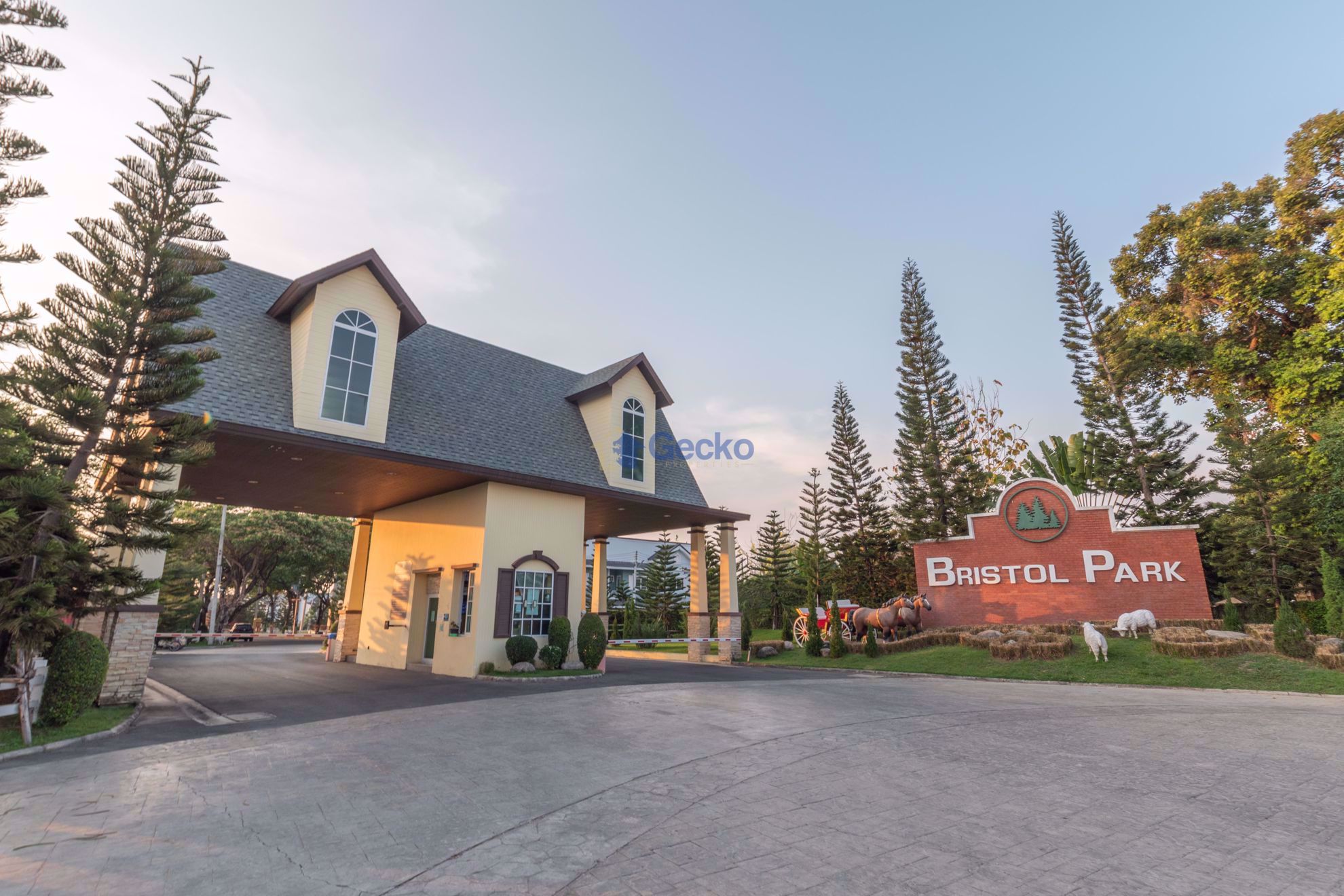 Bristol Park Pattaya