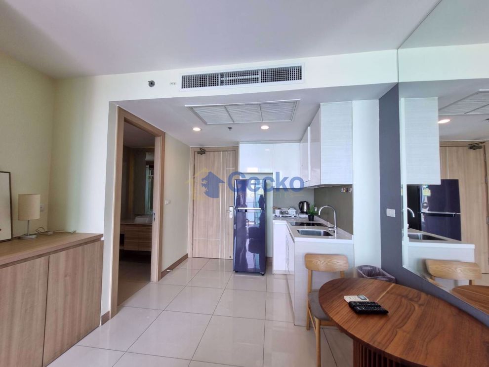 1 ห้องนอน คอนโดมิเนี่ยม in The Riviera Wongamat วงศ์อมาตย์ C010690 (Photo 2)