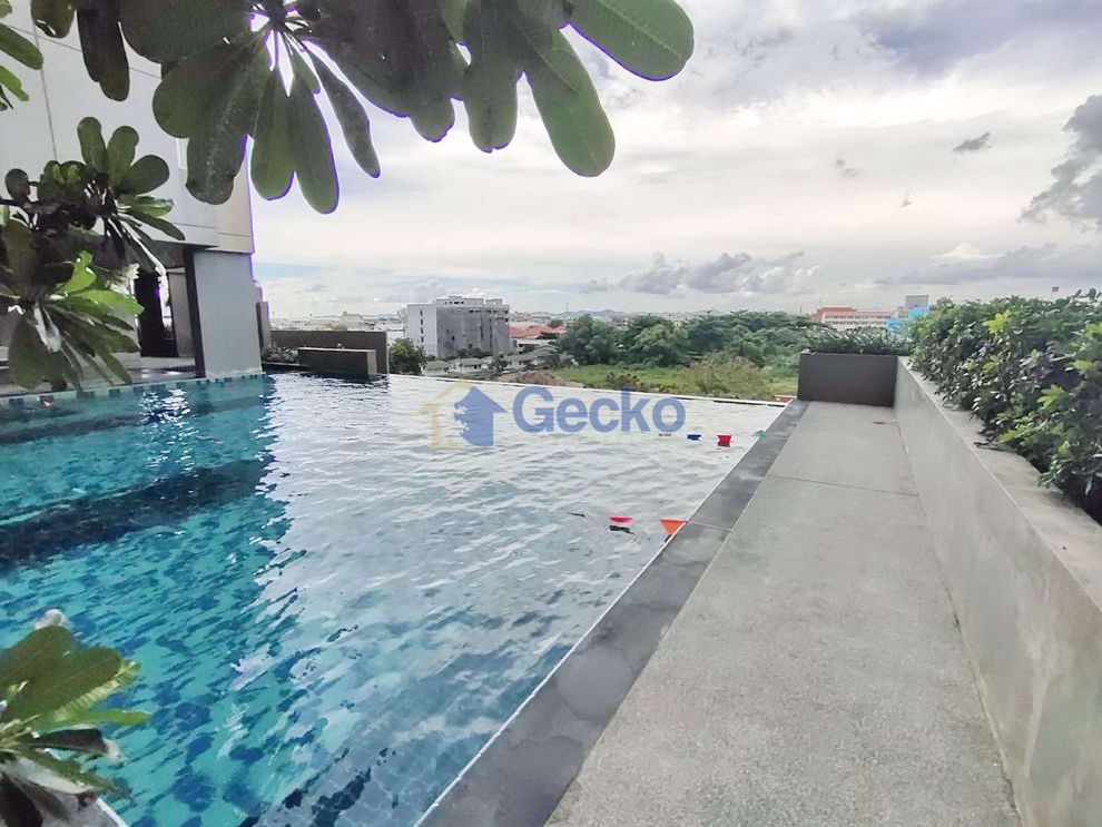 Studio Condo in Lumpini Condotown North Pattaya C010693 (Cover Photo)