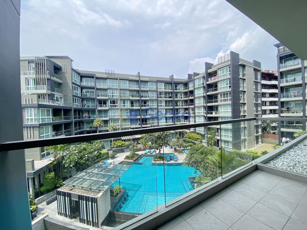 1 Bedroom Condo in Apus Condominium Central Pattaya C010721 (Photo 1)