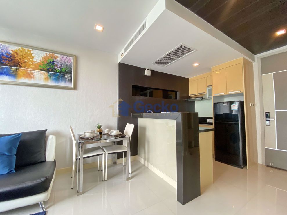1 ห้องนอน คอนโดมิเนี่ยม in Apus Condominium พัทยากลาง C010723 (Photo 3)
