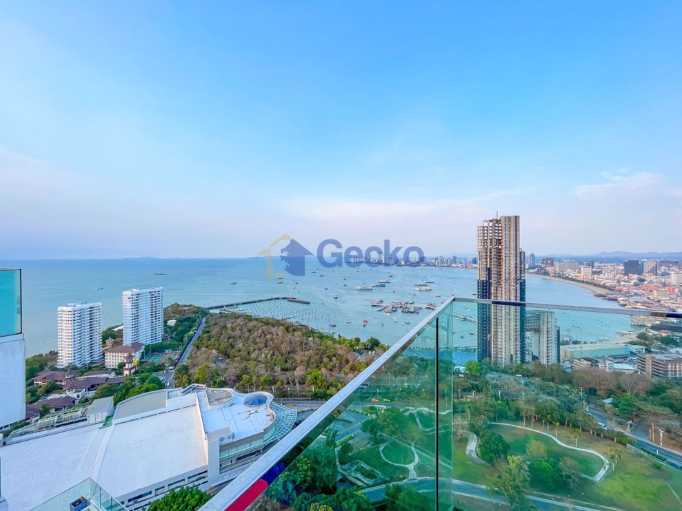3 ห้องนอน คอนโดมิเนี่ยม in Sky Residences พระตำหนัก C010727 (Photo 2)