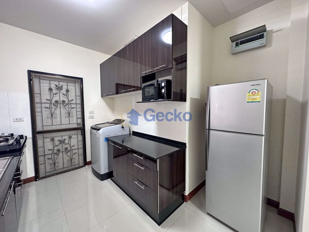 3 ห้องนอน บ้าน in Baan Sirin  พัทยาตะวันออก H010741 (Photo 1)