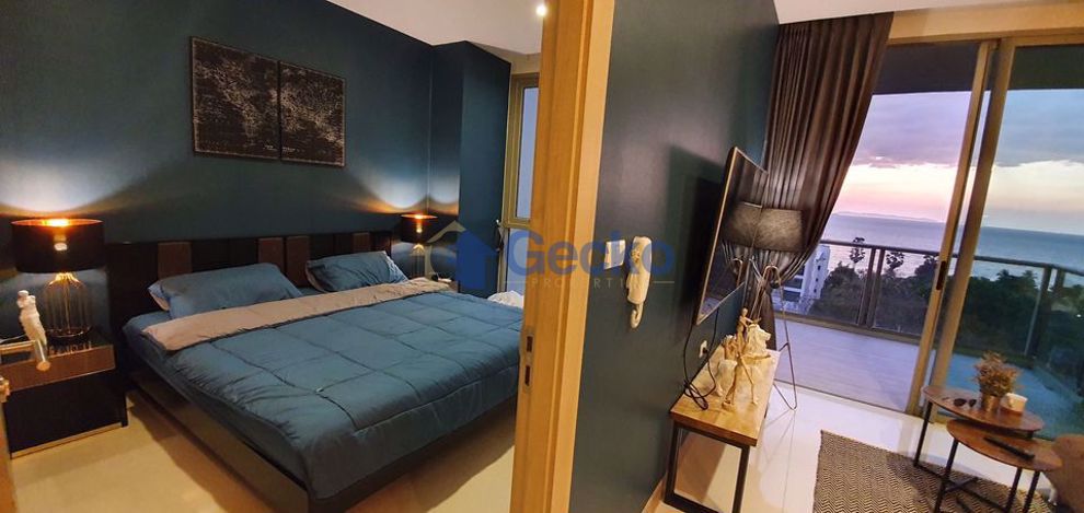 1 Bedroom Condo in The Riviera Wong Amat Beach Wongamat C010746 (Photo 3)