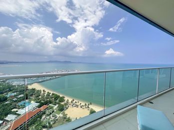 3 Bedrooms Condo in Movenpick White Sand Beach Pattaya Na Jomtien C010750