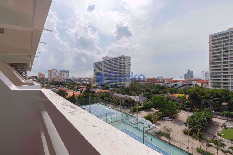 Studio Condo in Jomtien Condotel Jomtien C010758 (Cover Photo)