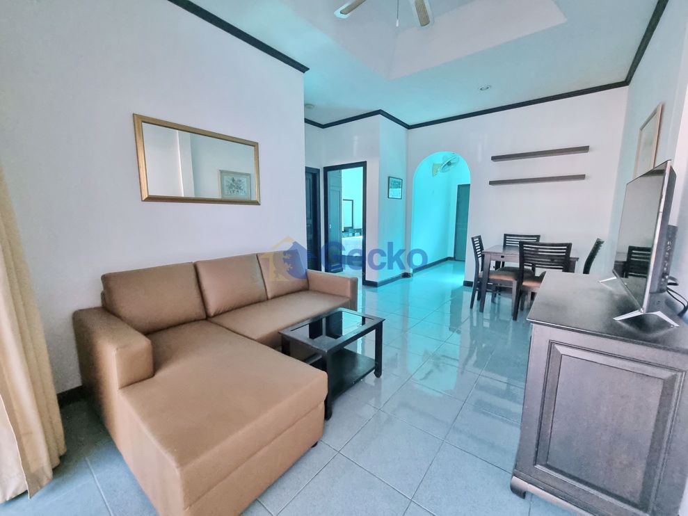2 Bedrooms House in Eakmongkol 4  East Pattaya H010766 (Photo 2)