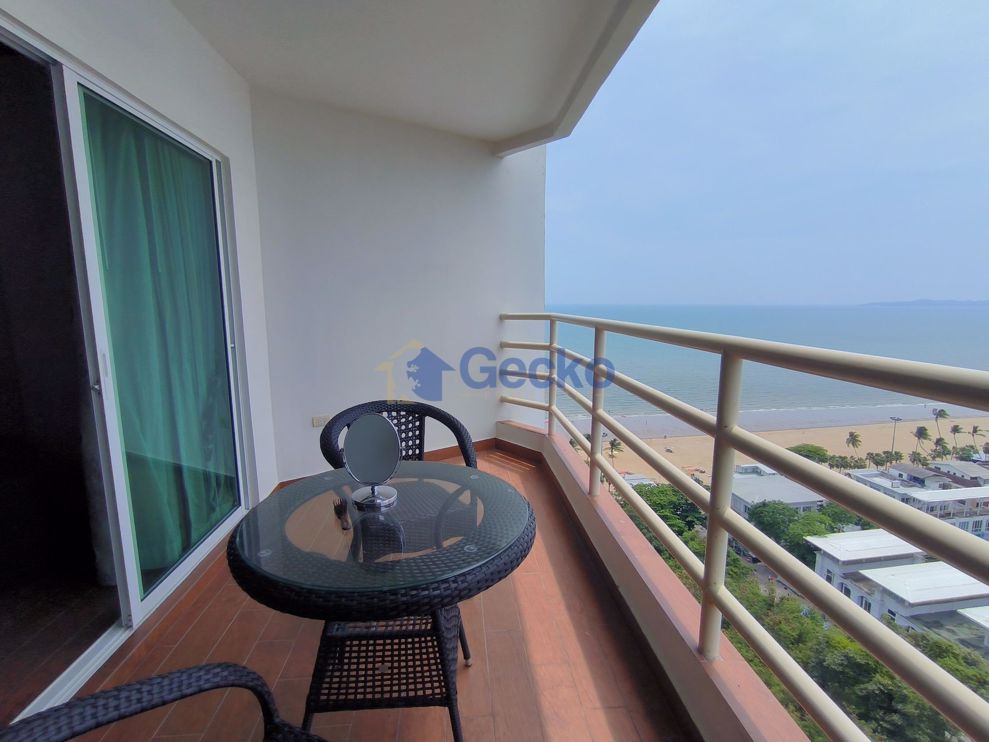 1 Bedroom Condo in View Talay 8 Jomtien C010771 (Photo 2)