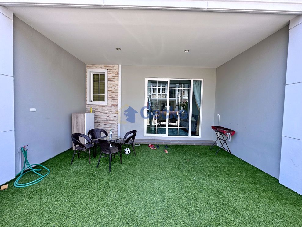 4 Bedrooms House in Golden Town  East Pattaya H010773 (Photo 4)