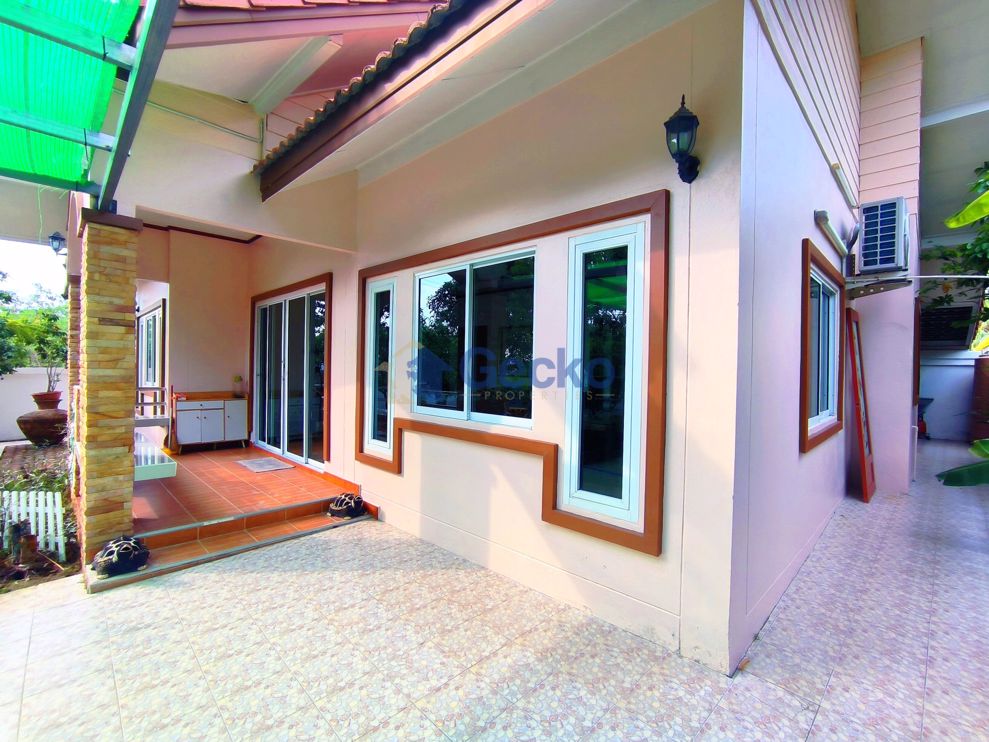 3 Bedrooms House  Bang Saray H009745 (Photo 2)