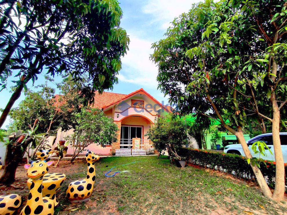 3 Bedrooms House  Bang Saray H009745 (Cover Photo)