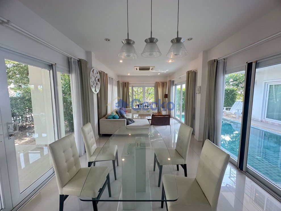 3 Bedrooms House in Sea Breeze  Bang Lamung H010803 (Photo 3)