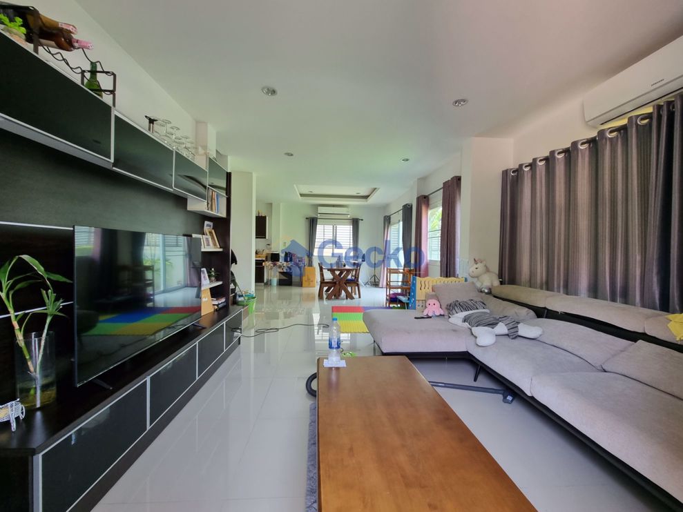 3 ห้องนอน บ้าน in Patta Village  พัทยาตะวันออก H007626 (Photo 3)