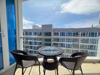 2 Bedrooms Condo in Grand Avenue Central Pattaya C010827