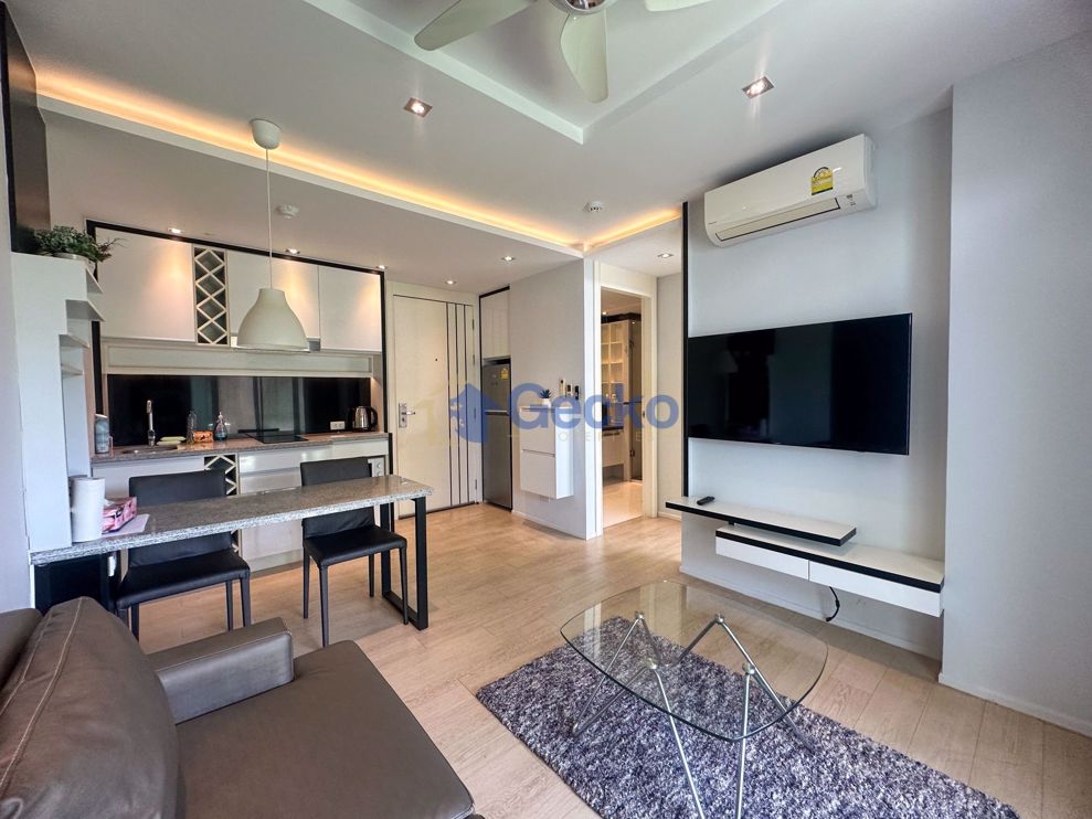 1 Bedroom Condo in Maxx City Condotel Central Pattaya C010830 (Photo 1)