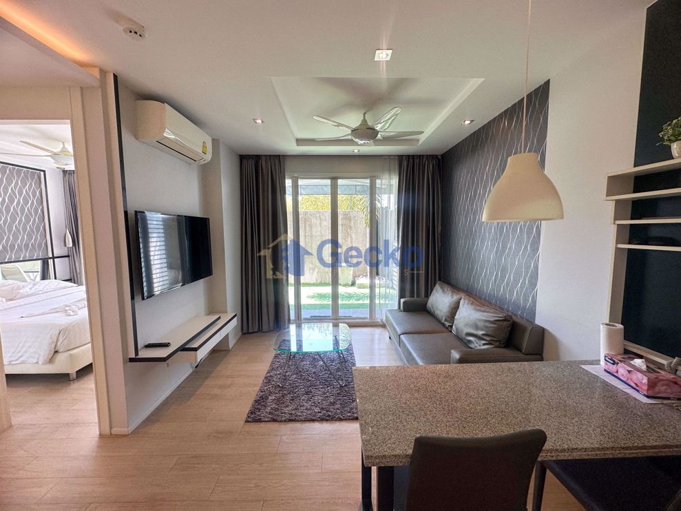 1 Bedroom Condo in Maxx City Condotel Central Pattaya C010830 (Photo 3)