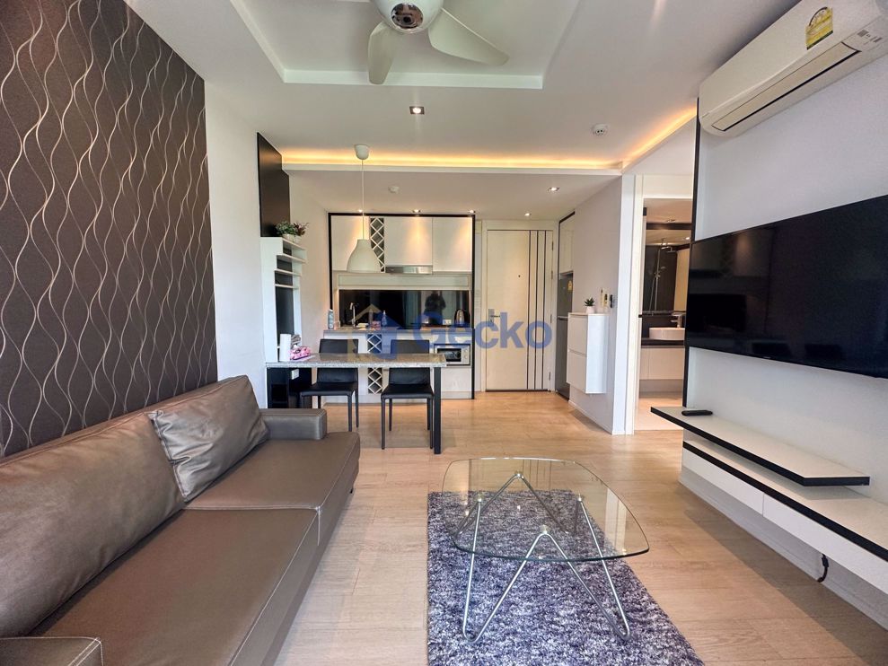 1 Bedroom Condo in Maxx City Condotel Central Pattaya C010830 (Photo 4)
