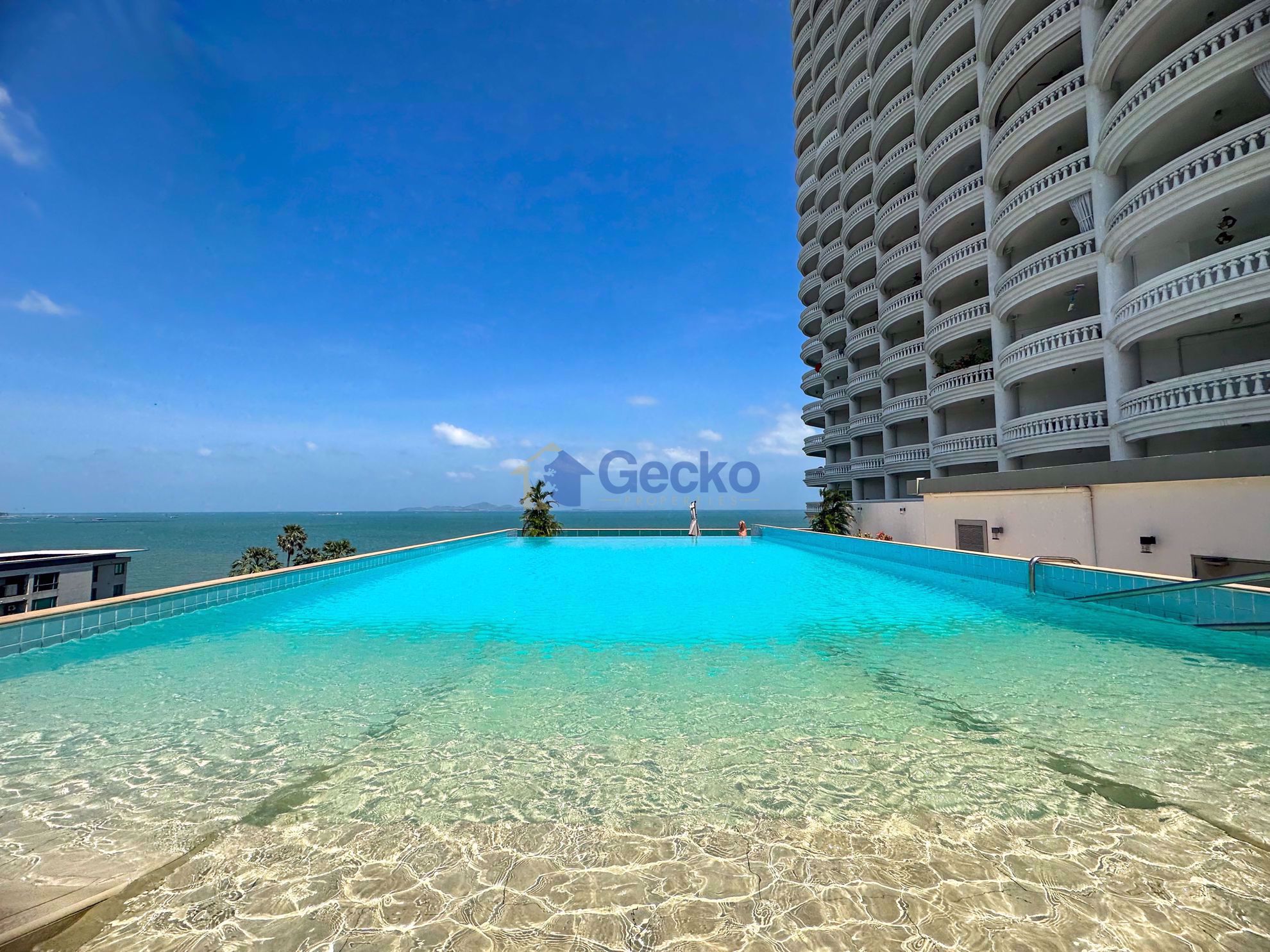 2 Bedrooms Condo in Laguna Heights Wongamat C007231