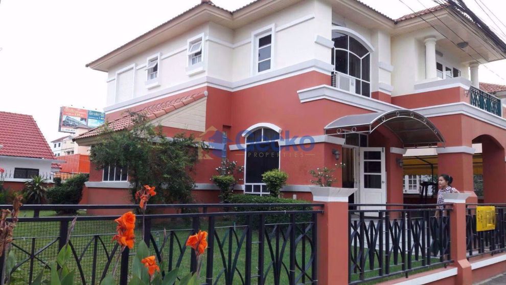 4 Bedrooms House in Central Park 3  Central Pattaya H010844 (Cover Photo)
