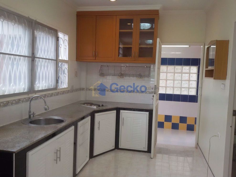 4 Bedrooms House in Central Park 3  Central Pattaya H010844 (Photo 2)
