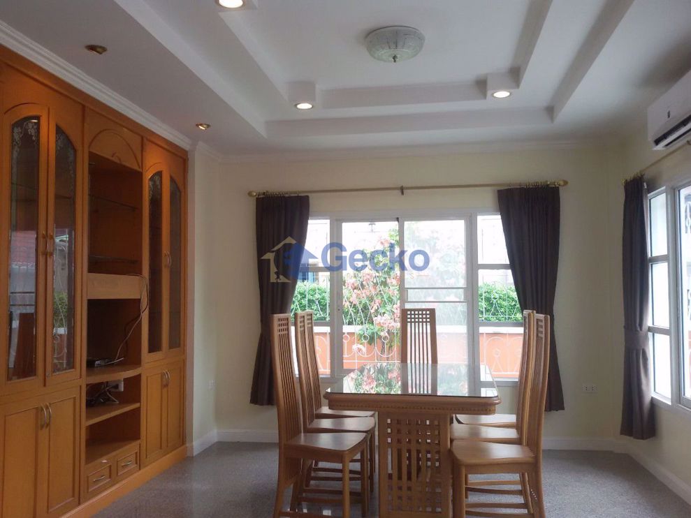4 Bedrooms House in Central Park 3  Central Pattaya H010844 (Photo 3)