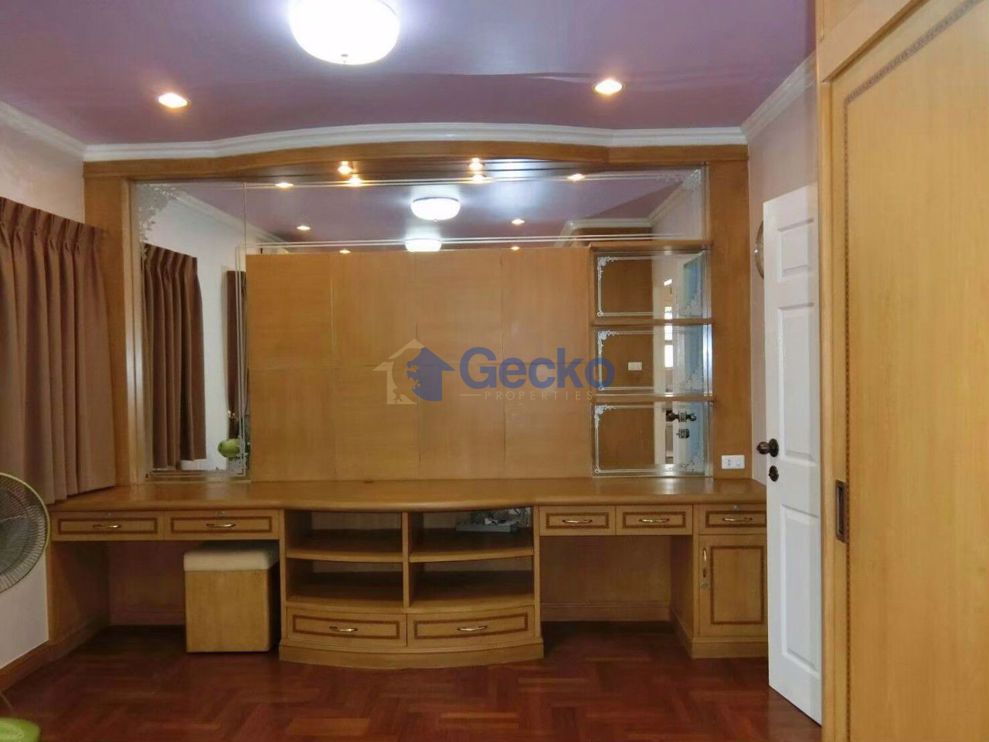 4 Bedrooms House in Central Park 3  Central Pattaya H010844 (Photo 4)