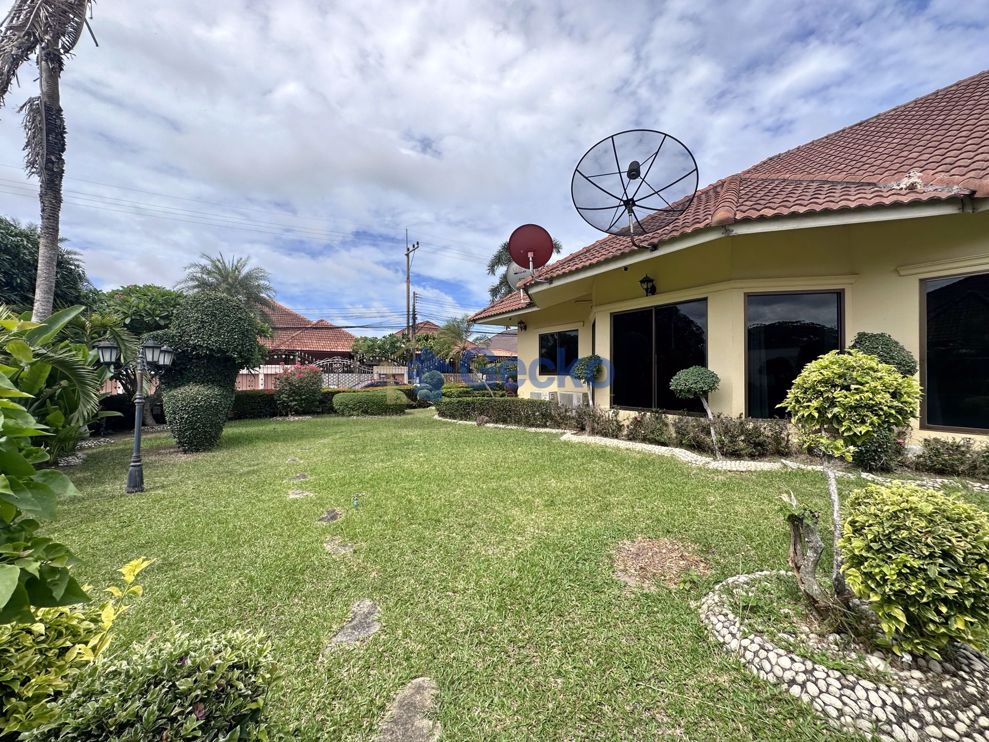 3 Bedrooms House in Pattaya Hill Village 1  East Pattaya H009161 (Photo 2)
