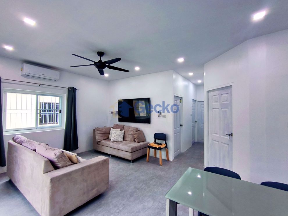 3 Bedrooms House  Bang Saray H010667 (Photo 4)