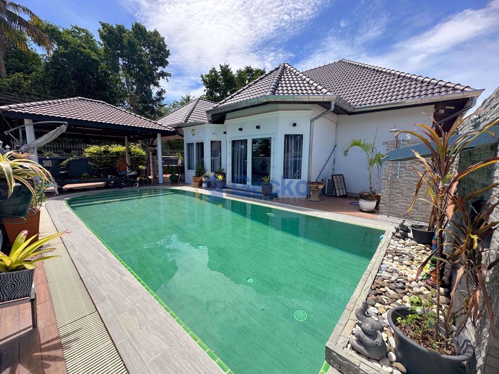 3 Bedrooms House in The Regent Estate Village 2  East Pattaya H010858 (Cover Photo)