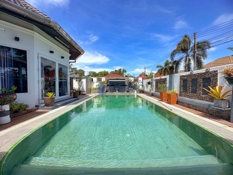 3 Bedrooms House in The Regent Estate Village 2  East Pattaya H010858 (Photo 1)