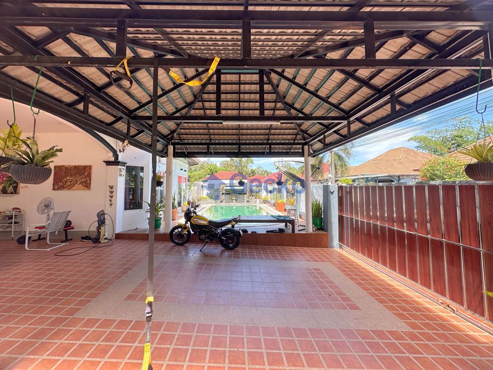 3 Bedrooms House in The Regent Estate Village 2  East Pattaya H010858 (Photo 3)