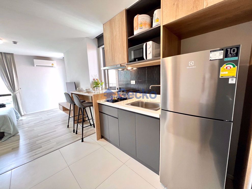 Studio Condo in The Win Condominium East Pattaya C010867 (Photo 1)