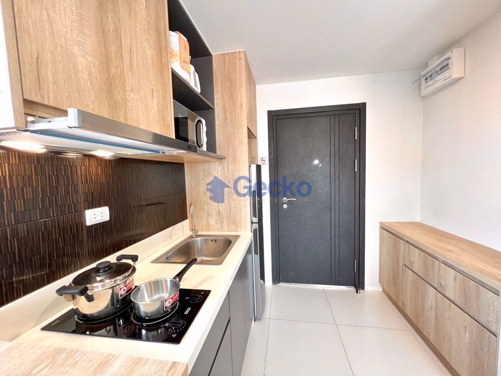 Studio Condo in The Win Condominium East Pattaya C010867 (Photo 2)