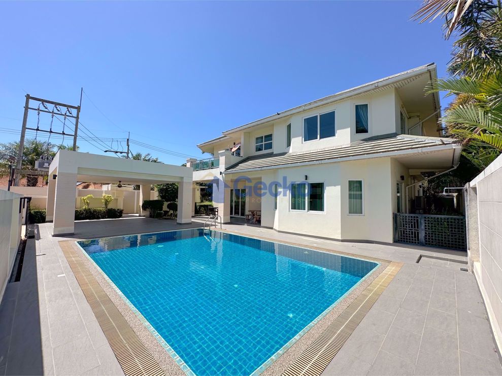 4  Bedrooms bed in House in Green Field Villas 4 in East Pattaya H009034 (Cover Photo)