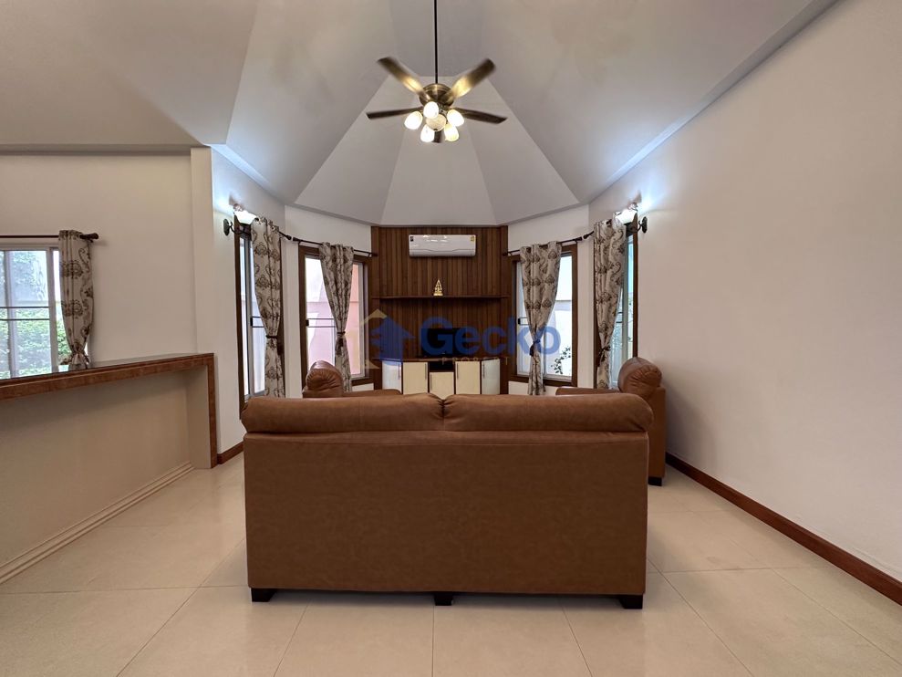 3 ห้องนอน บ้าน in Pattaya Hill Village 1  พัทยาตะวันออก H008382 (Photo 1)