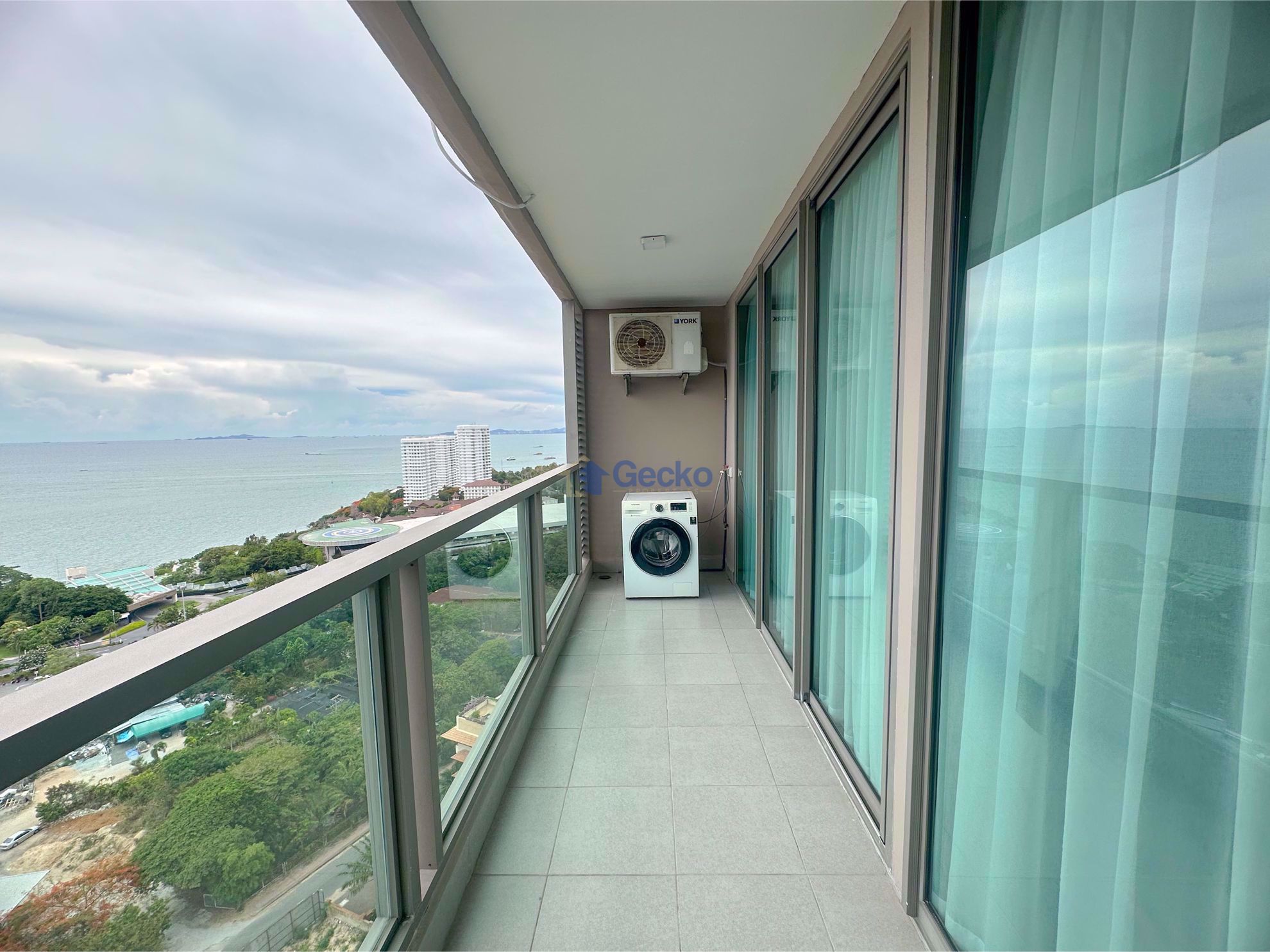 2 ห้องนอน คอนโดมิเนี่ยม in เดอะ คลาวน์ พระตำหนัก C008666