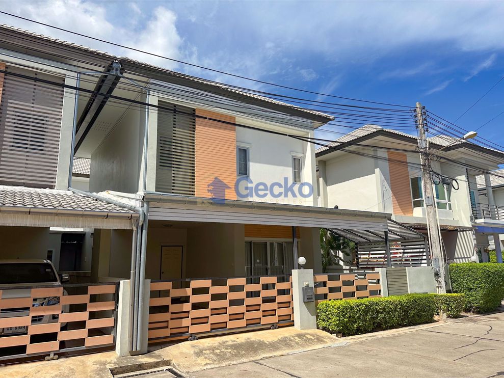 3 ห้องนอน บ้าน in Patta Village  พัทยาตะวันออก H010888 (Photo 1)