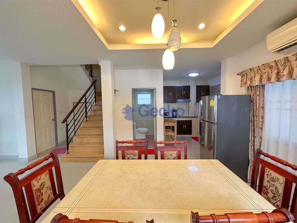 3 ห้องนอน บ้าน in Patta Village  พัทยาตะวันออก H010888 (Photo 4)