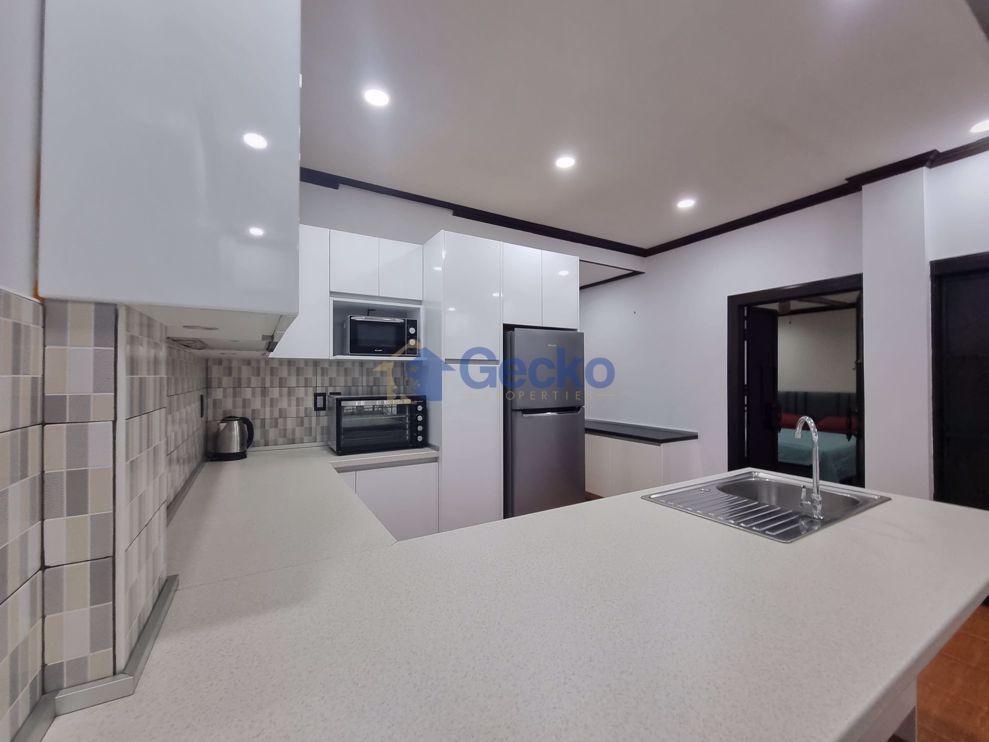 2 Bedrooms Condo in Baan Suan Lalana Jomtien C010902 (Photo 1)