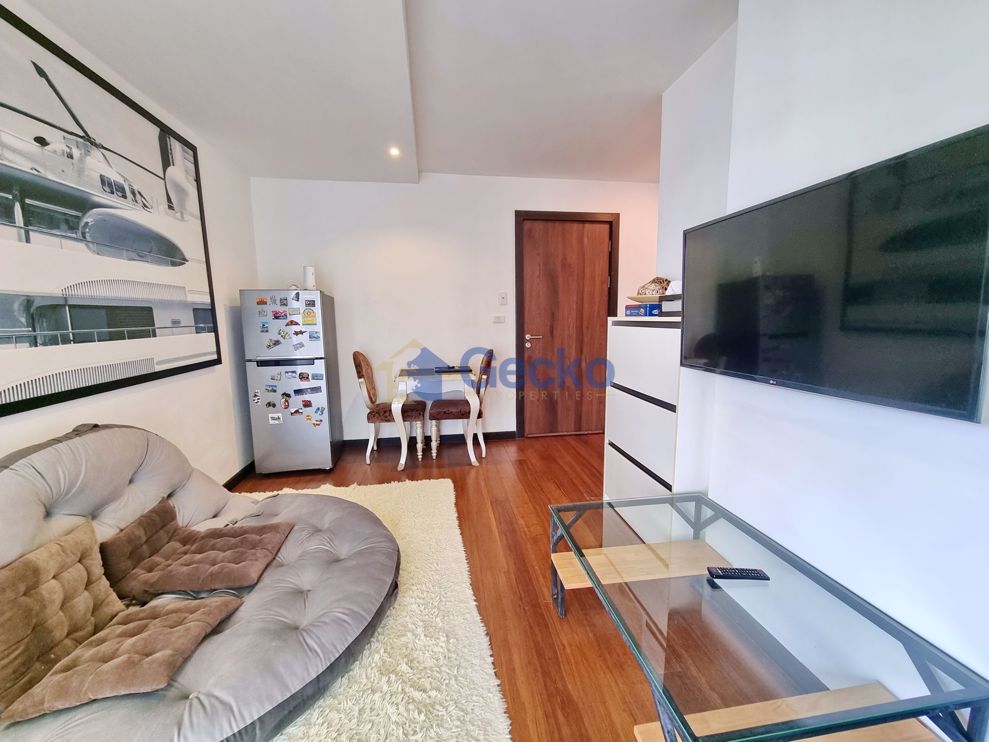 1 Bedroom Condo in The Club House Residence Pratumnak C010905 (Photo 4)