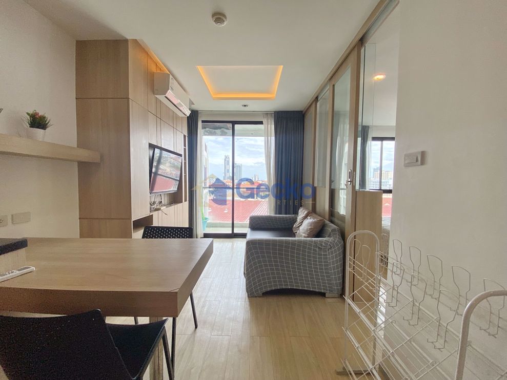 1 Bedroom Condo in The Chezz Central Pattaya C010914 (Photo 1)