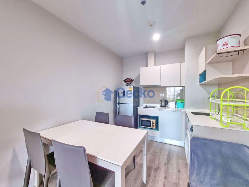 2 Bedrooms Condo in Centric Sea Central Pattaya C010935 (Photo 3)